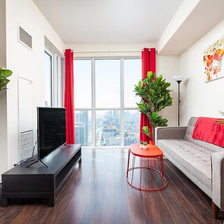 Across From The Cn Tower, Metro Toronto Convention Centre And Rogers Centre In Downtown Toronto Core Apartman Kültér fotó