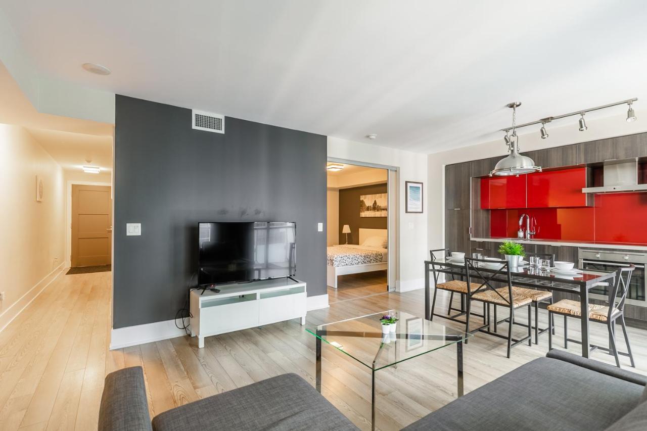Across From The Cn Tower, Metro Toronto Convention Centre And Rogers Centre In Downtown Toronto Core Apartman Kültér fotó