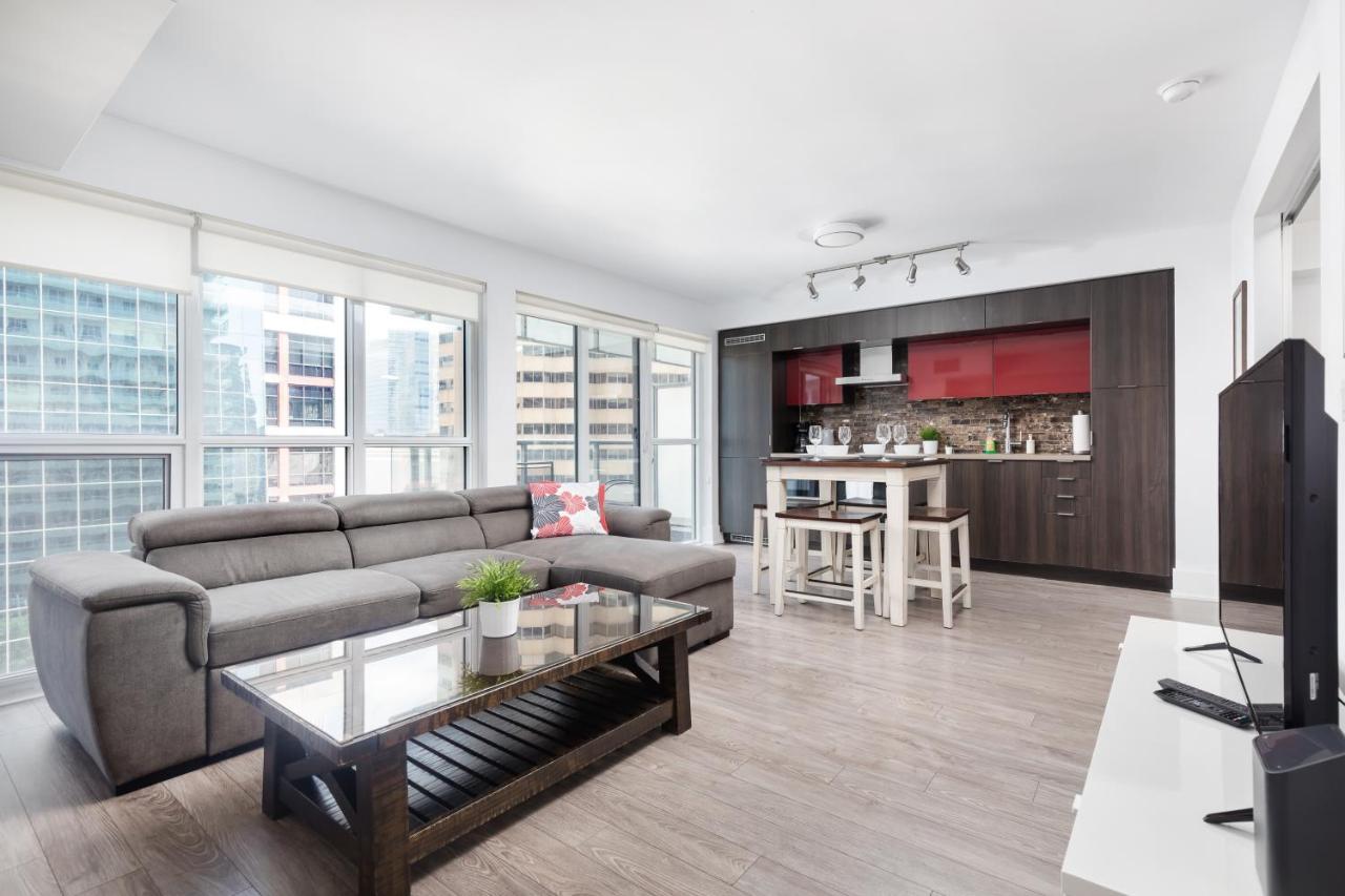 Across From The Cn Tower, Metro Toronto Convention Centre And Rogers Centre In Downtown Toronto Core Apartman Kültér fotó