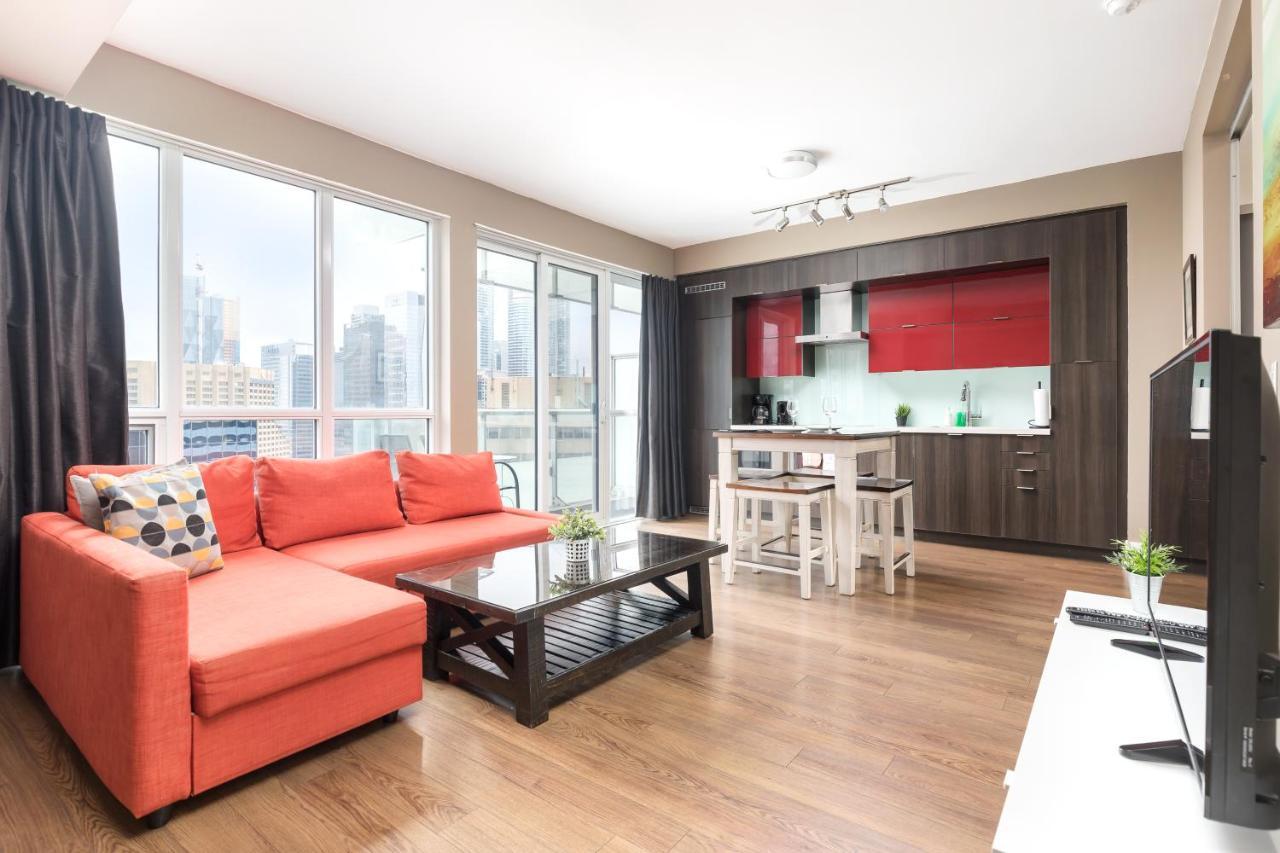 Across From The Cn Tower, Metro Toronto Convention Centre And Rogers Centre In Downtown Toronto Core Apartman Kültér fotó